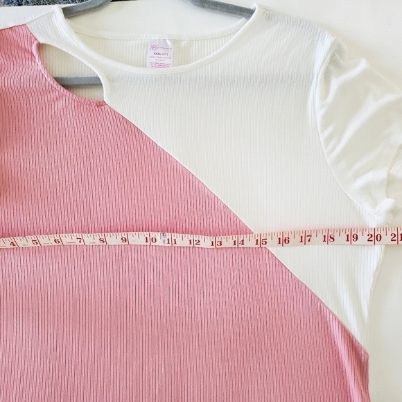 2/$35 Sale No Boundaries Stretchy Colour Block Cropped top  Size XL ( 12-14) - Picture 4 of 8